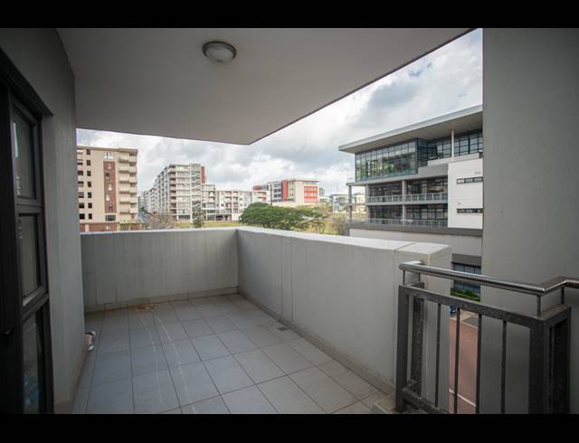 2 BEDROOM APARTMENT FOR SALE IN UMHLANGA RIDGE